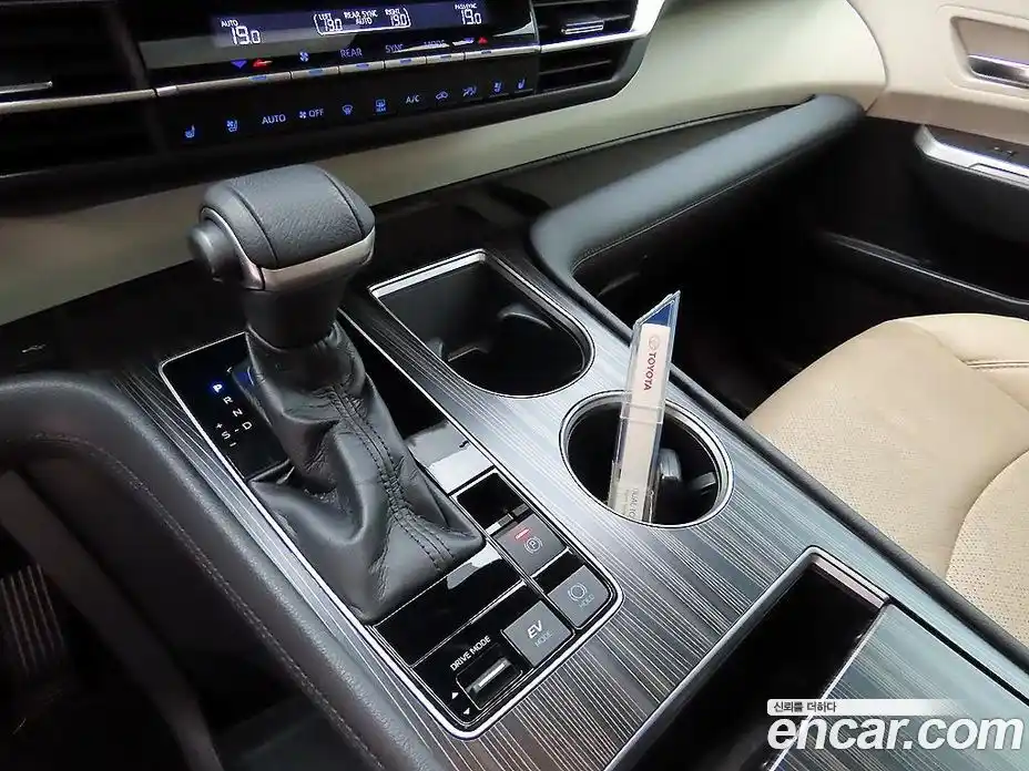 Toyota Sienna 2021 2.5 Автомат в Москве № 279770, фото 9