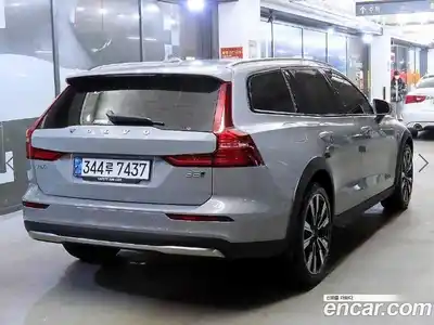 Volvo V60 2025 2.0 Автомат в Москве № 293919, миниатюра 5