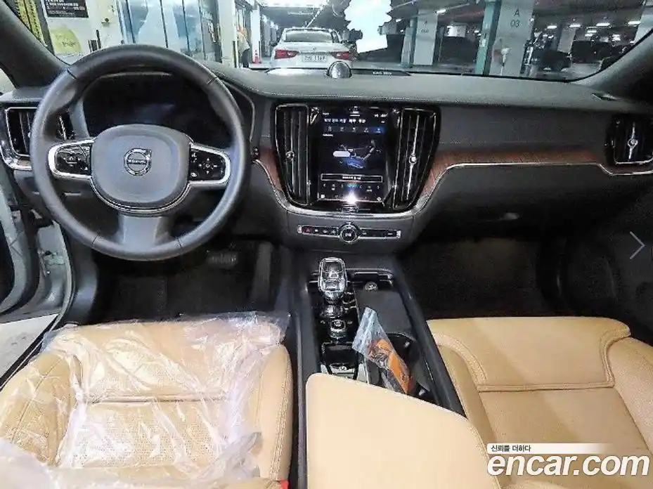 Volvo V60 2025 2.0 Автомат в Москве № 293919, фото 10