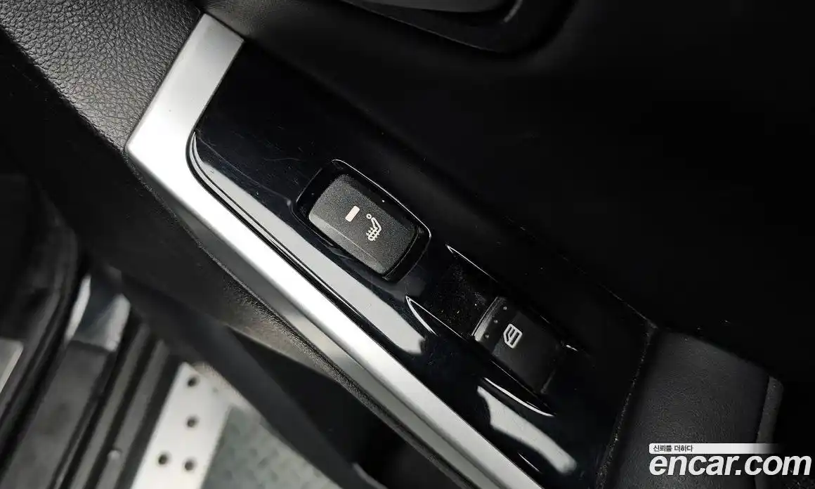 SsangYong Korando 2015 2.0 Автомат в Москве № 30498, фото 15