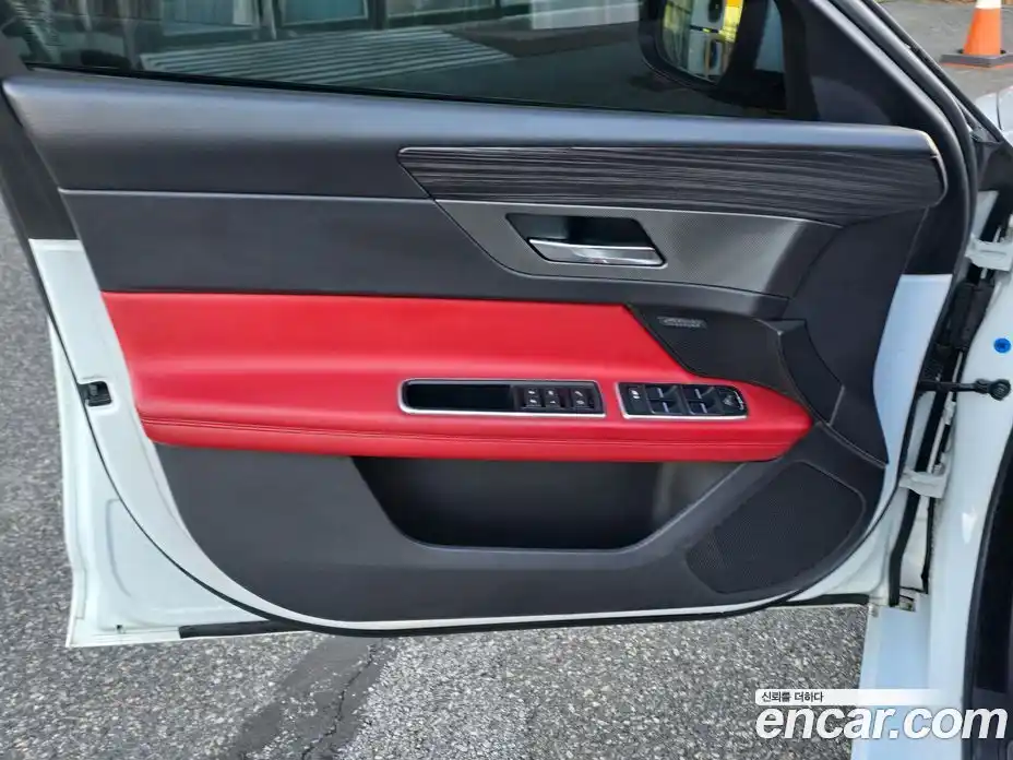 Jaguar XF 2017 3.0 Автомат в Москве № 305206, фото 9