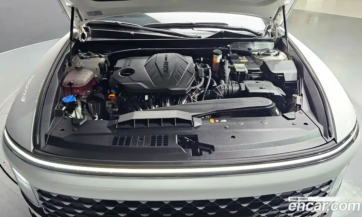 Hyundai Grandeur 2023 2.5 Автомат в Москве № 305674, фото 10