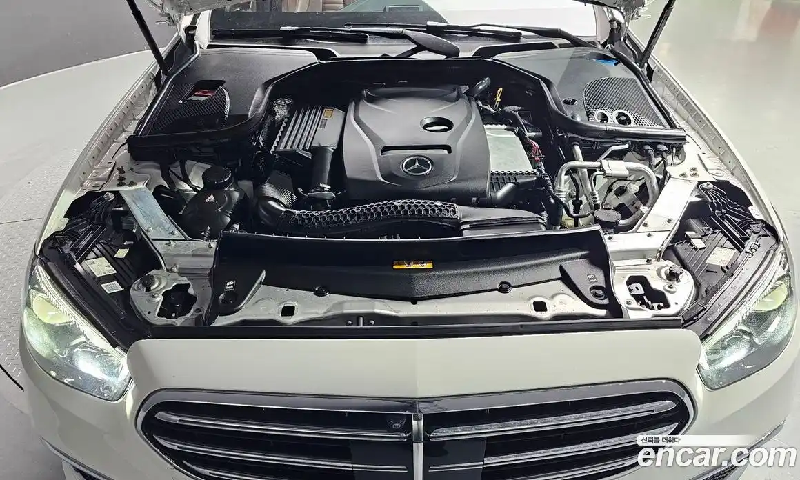 Mercedes-Benz E-Class 2022 2.0 Автомат в Москве № 311075, фото 11