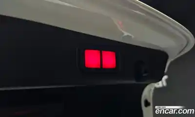 Mercedes-Benz E-Class 2022 2.0 Автомат в Москве № 311075, миниатюра 4