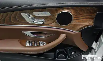 Mercedes-Benz E-Class 2022 2.0 Автомат в Москве № 311075, миниатюра 9