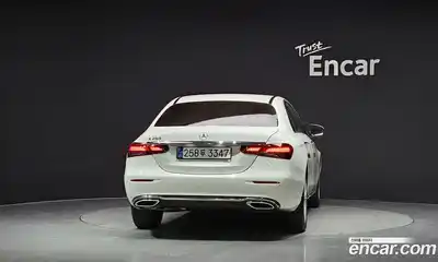 Mercedes-Benz E-Class 2022 2.0 Автомат в Москве № 311075, миниатюра 10