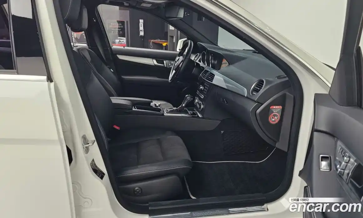 Mercedes-Benz C-Class 2014 1.8 Автомат в Москве № 311614, фото 17