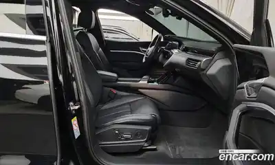 Audi e-tron 2022 0.2 Автомат в Москве № 311701, миниатюра 11