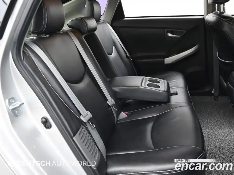 Toyota Prius 2012 1.8 Автомат в Москве № 318636, фото 12