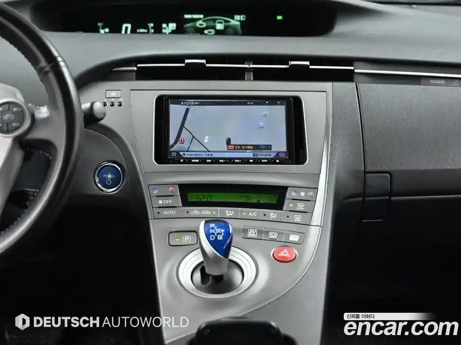 Toyota Prius 2012 1.8 Автомат в Москве № 318636, фото 14