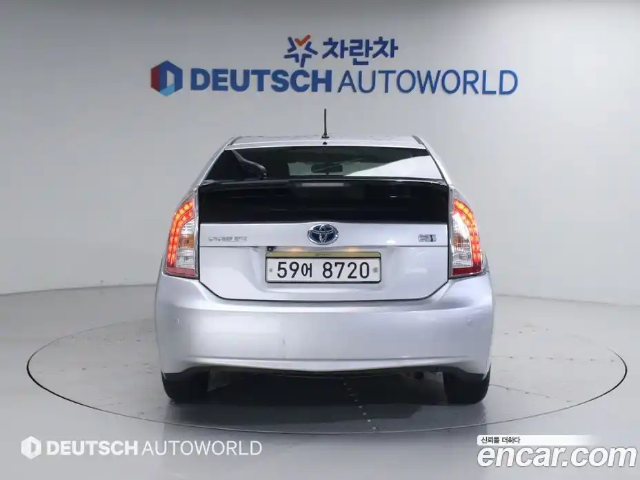 Toyota Prius 2012 1.8 Автомат в Москве № 318636, фото 4
