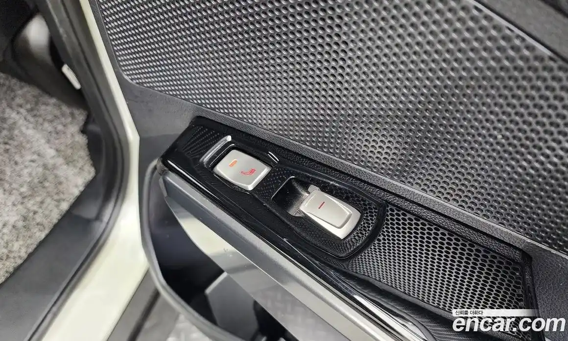 SsangYong TIBOLI 2016 1.6 Автомат в Москве № 32017, фото 15