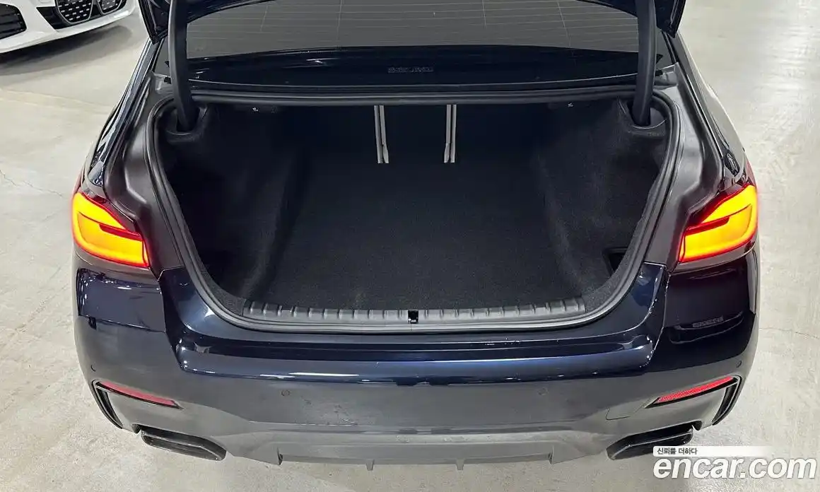 BMW 5-Series 2023 4.4 Автомат в Москве № 320292, фото 20