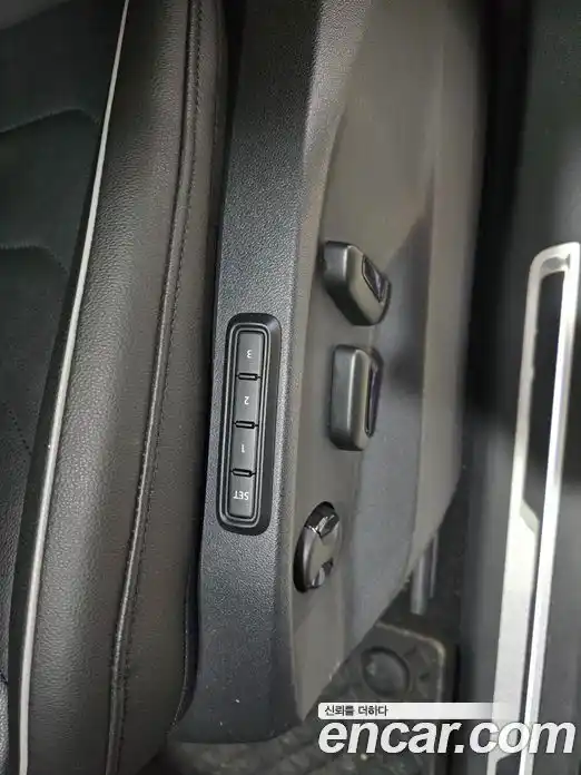 Volkswagen Tiguan 2023 2.0 Автомат в Москве № 329768, фото 14