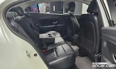 Renault SM3 2010 1.6 Автомат в Москве № 329843, миниатюра 12