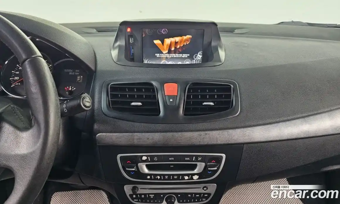 Renault SM3 2010 1.6 Автомат в Москве № 329843, фото 14