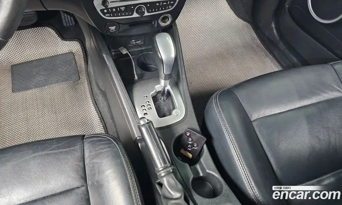 Renault SM3 2010 1.6 Автомат в Москве № 329843, фото 9