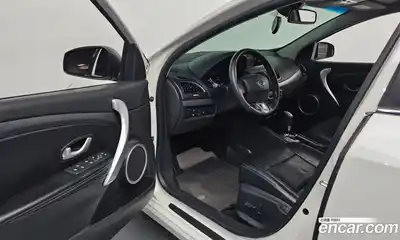 Renault SM3 2010 1.6 Автомат в Москве № 329843, миниатюра 10