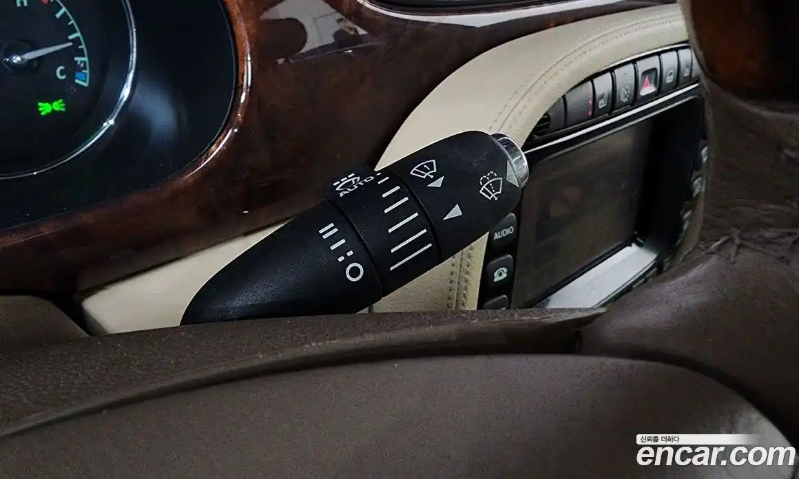 Jaguar XJ 2007 2.7 Автомат в Москве № 331535, фото 16