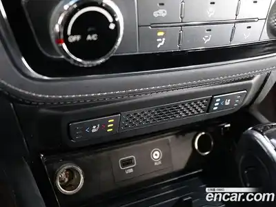 SsangYong Rexton 2018 2.2 Автомат в Москве № 35778, миниатюра 9
