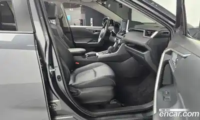 Toyota RAV4 2020 2.5 Автомат в Москве № 360771, миниатюра 11