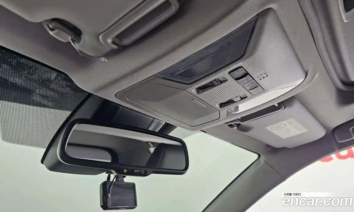 Toyota RAV4 2020 2.5 Автомат в Москве № 360771, фото 17