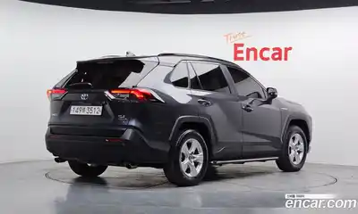 Toyota RAV4 2020 2.5 Автомат в Москве № 360771, миниатюра 2