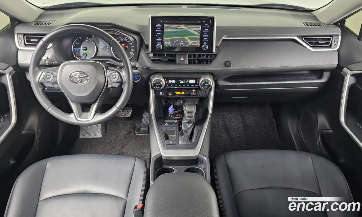 Toyota RAV4 2020 2.5 Автомат в Москве № 360771, фото 7