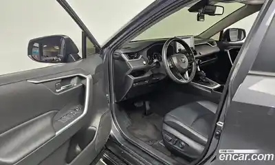 Toyota RAV4 2020 2.5 Автомат в Москве № 360771, миниатюра 10