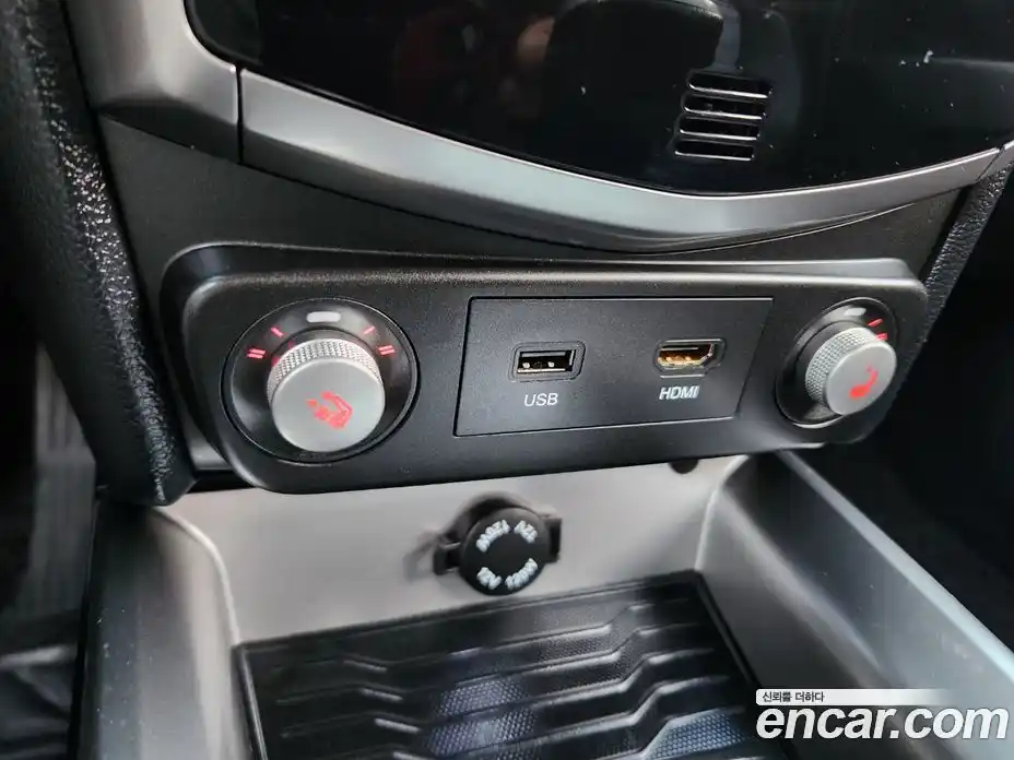 SsangYong TIBOLI 2015 1.6 Автомат в Москве № 369891, фото 14