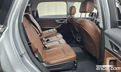 Audi Q7 2019 2.0 Автомат в Москве № 373083, миниатюра 12