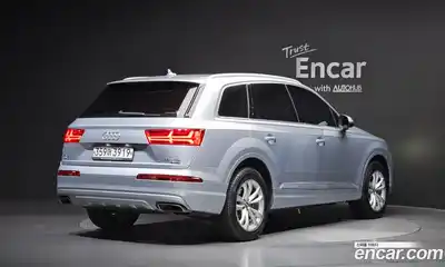 Audi Q7 2019 2.0 Автомат в Москве № 373083, миниатюра 2