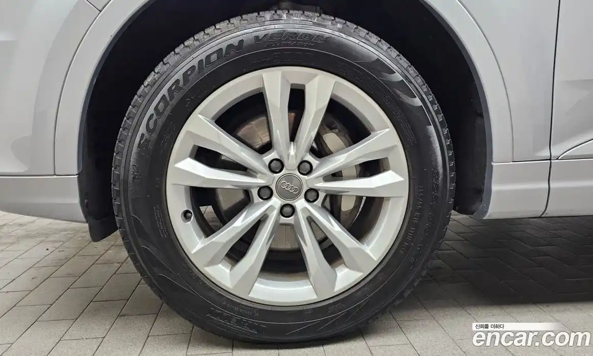 Audi Q7 2019 2.0 Автомат в Москве № 373083, фото 5