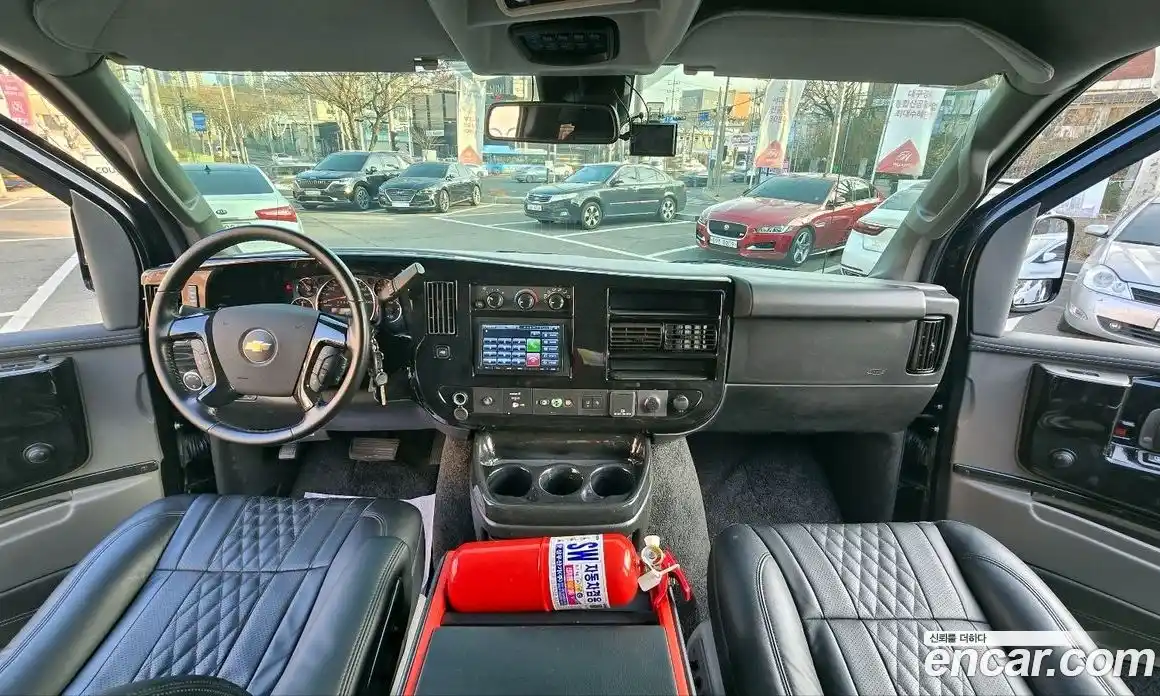 Chevrolet Express Van 2019 6.0 Автомат в Москве № 376202, фото 7