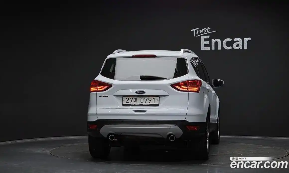 Ford Kuga 2016 2.0 Автомат в Москве № 384955, фото 4