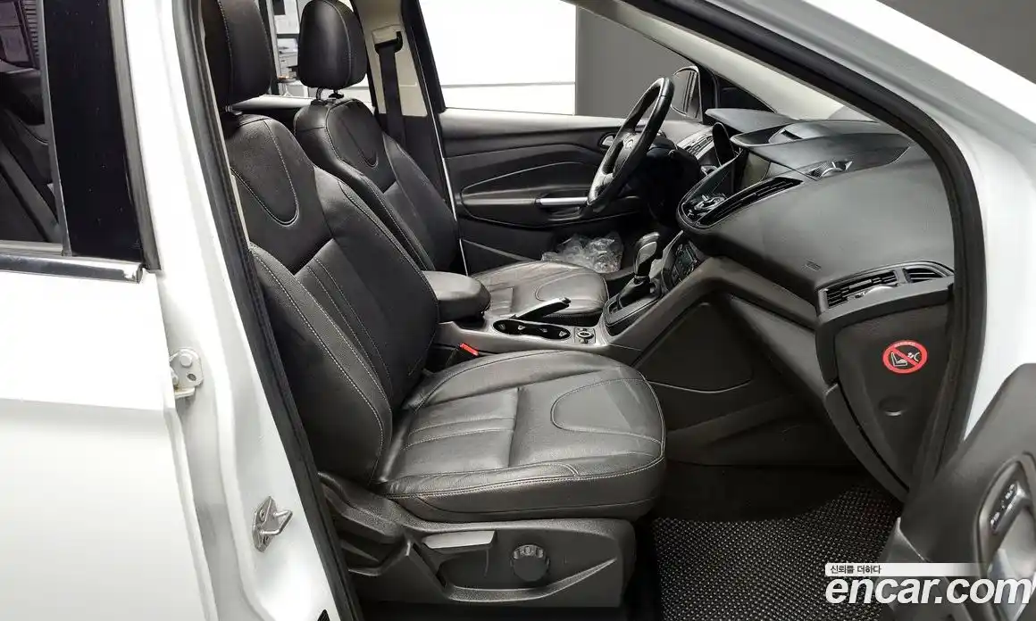 Ford Kuga 2016 2.0 Автомат в Москве № 384955, фото 10