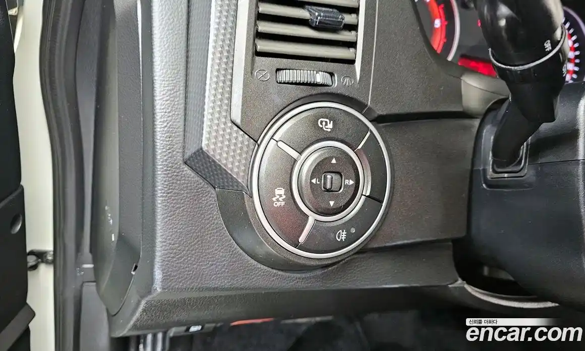 SsangYong Korando 2016 2.0 Автомат в Москве № 409416, фото 17