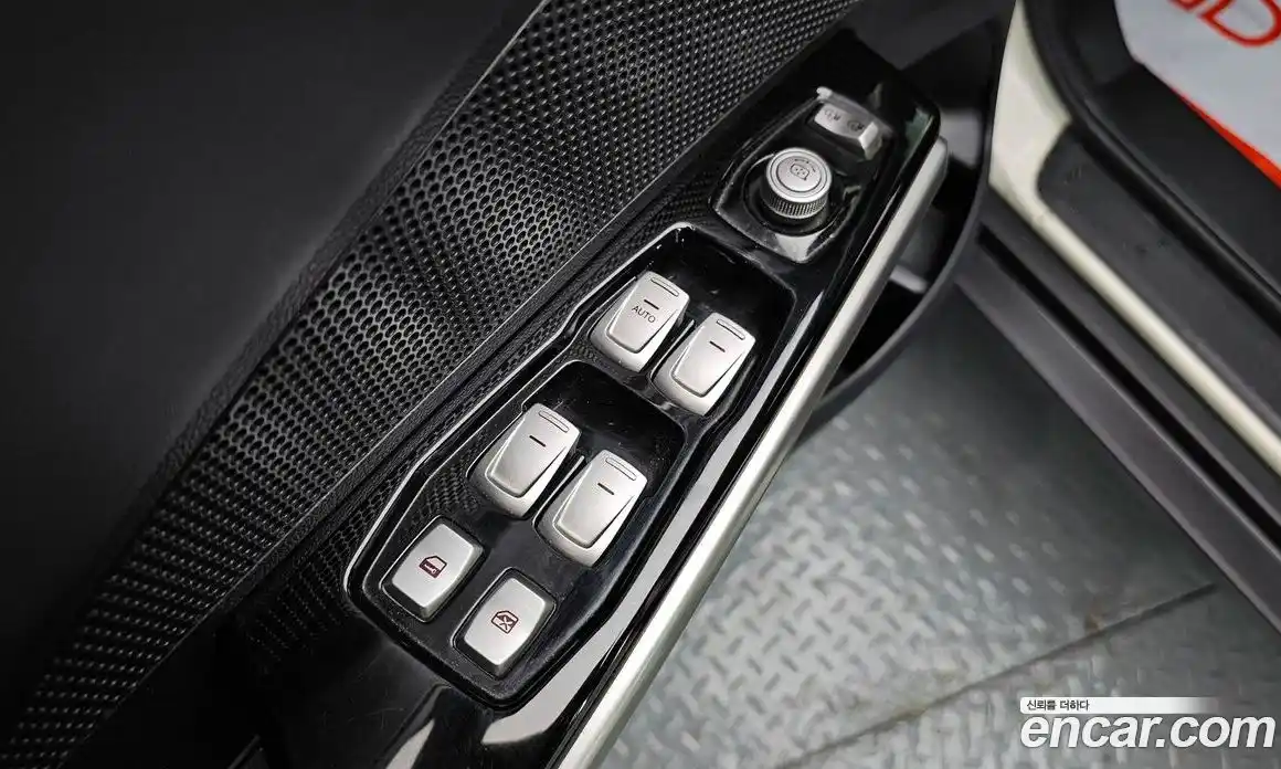 SsangYong TIBOLI 2016 1.6 Автомат в Москве № 409460, фото 12