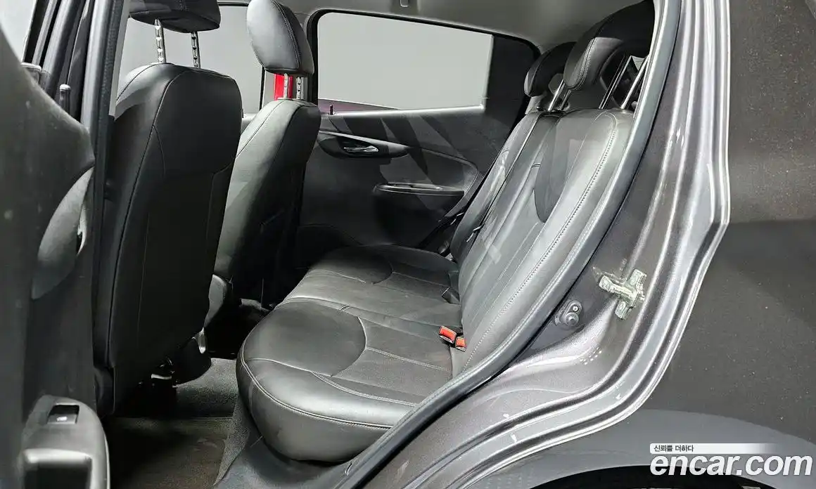 Chevrolet Spark 2016 1.0 Автомат в Москве № 41127, фото 13