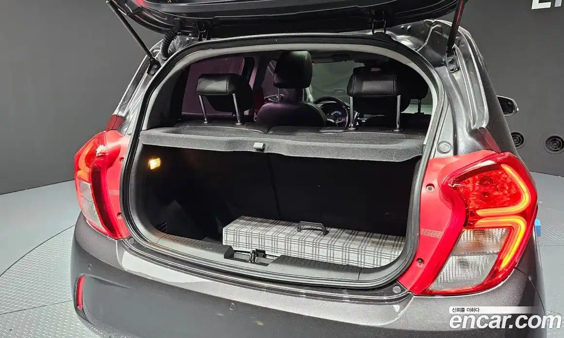 Chevrolet Spark 2016 1.0 Автомат в Москве № 41127, фото 10