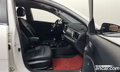 Kia Stonic 2019 1.6 Автомат в Москве № 51014, миниатюра 11