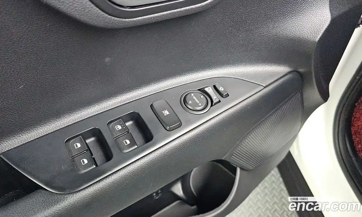 Kia Stonic 2019 1.6 Автомат в Москве № 51014, фото 18