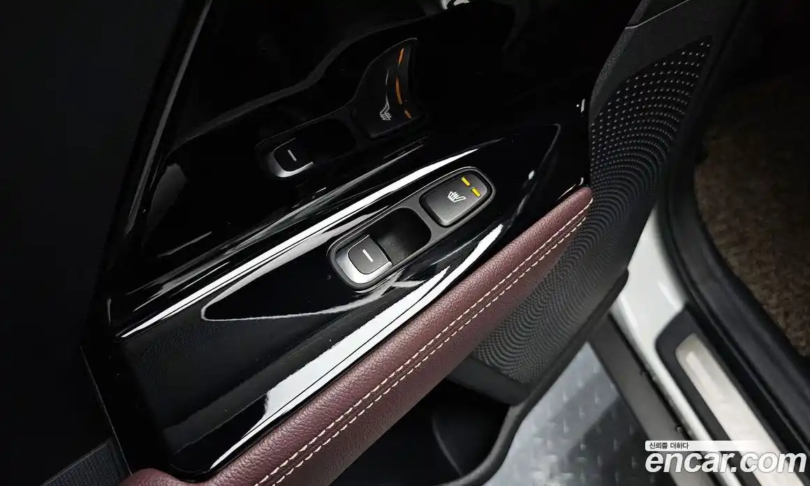 Kia Niro 2020 1.6 Автомат в Москве № 54652, фото 14