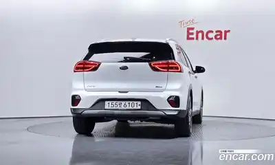 Kia Niro 2020 1.6 Автомат в Москве № 54652, миниатюра 2