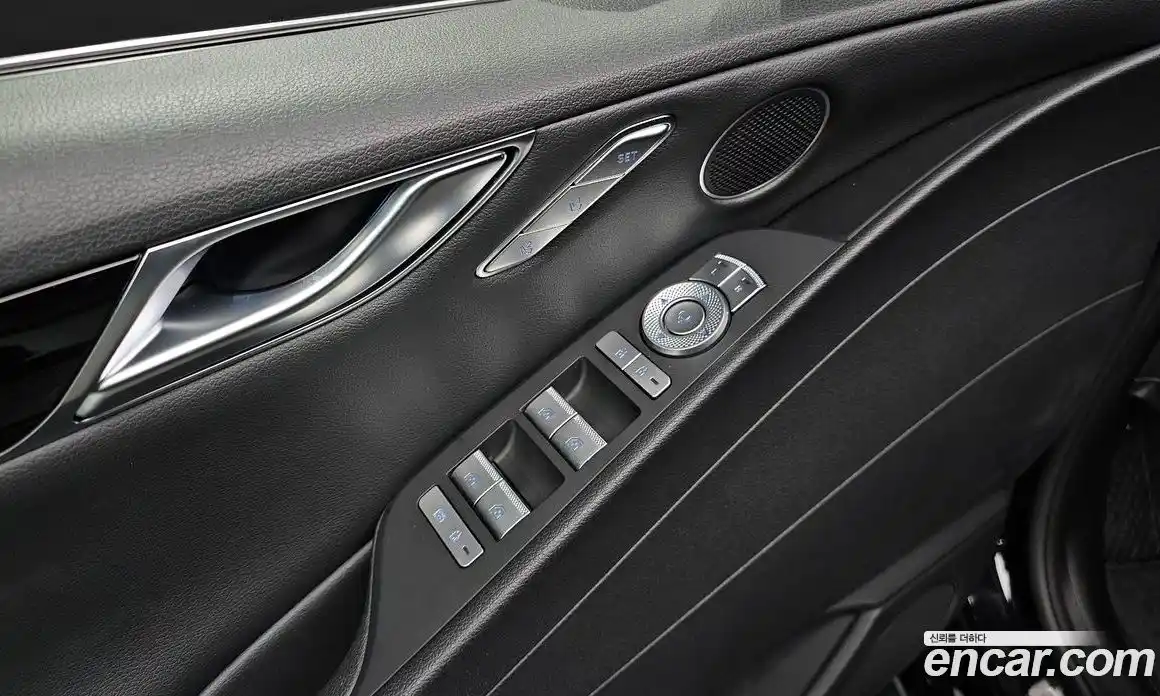 Genesis G80 2024 2.5 Автомат в Москве № 58684, фото 17