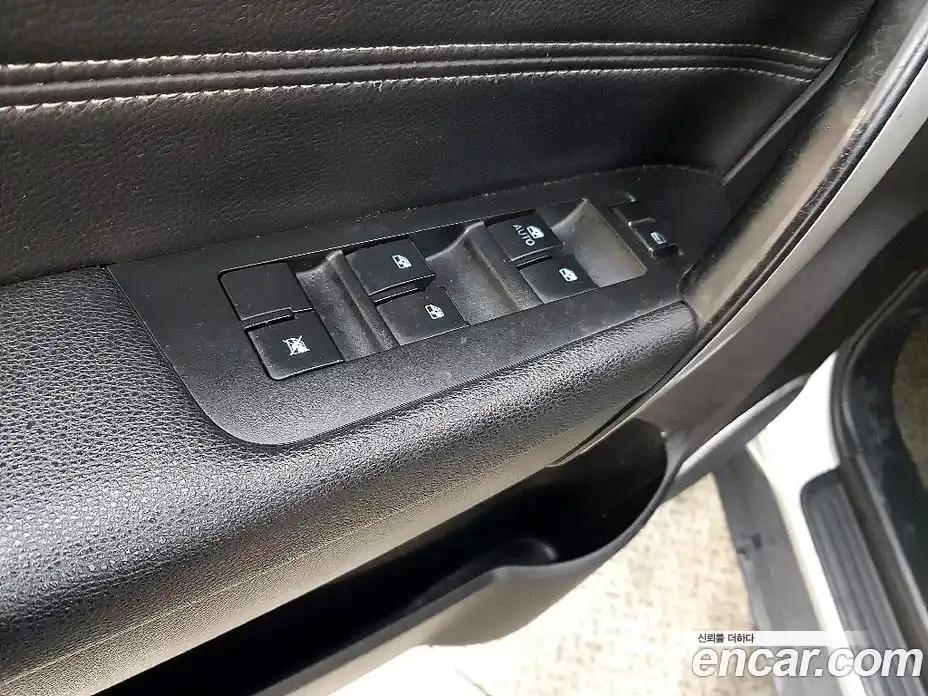 Chevrolet Captiva 2015 2.2 Автомат в Москве № 73247, фото 16