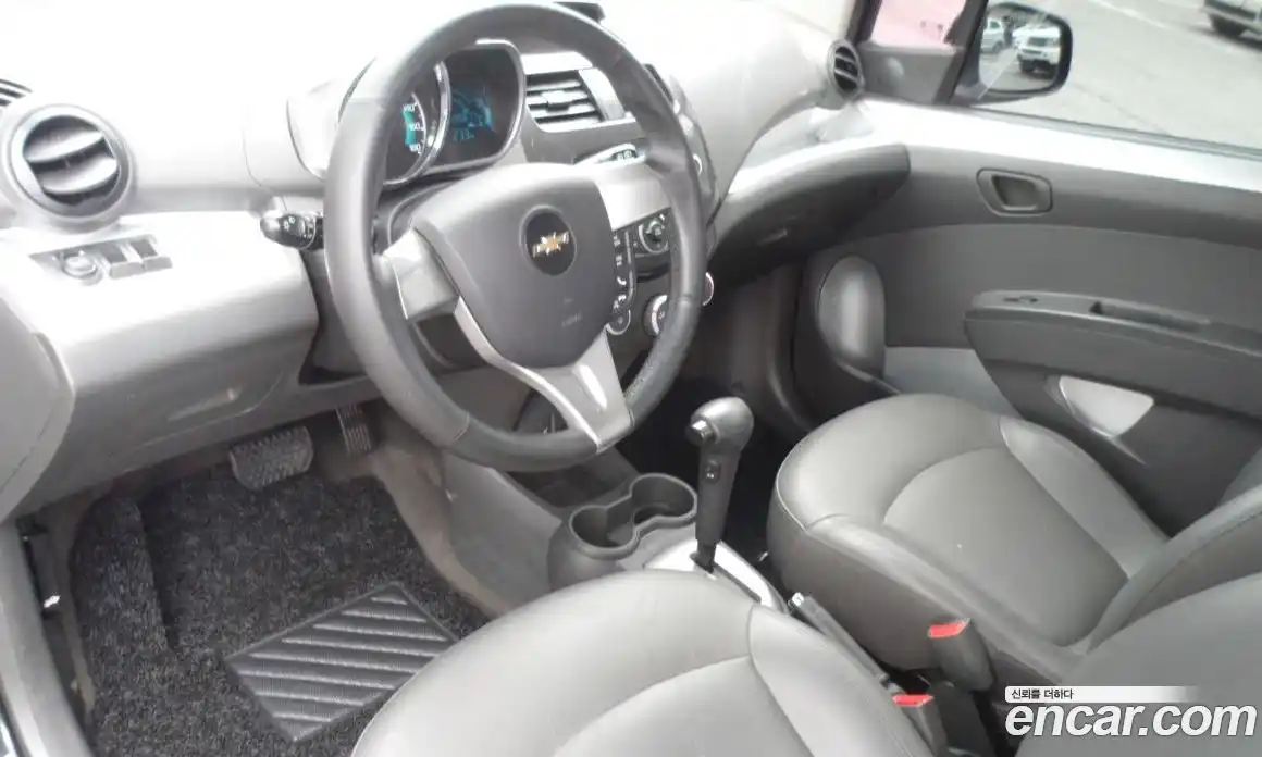 Chevrolet Spark 2014 1.0 Автомат в Москве № 99244, фото 16