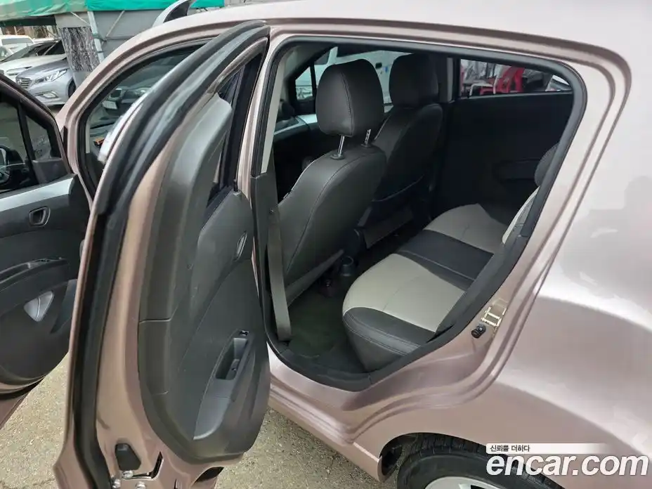 Chevrolet Spark 2012 1.0 Автомат в Москве № 104488, фото 11