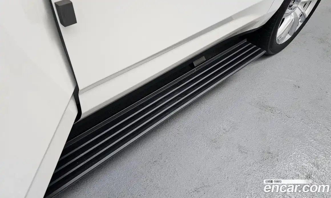 Chevrolet Tahoe 2022 6.2 Автомат в Москве № 104779, фото 17