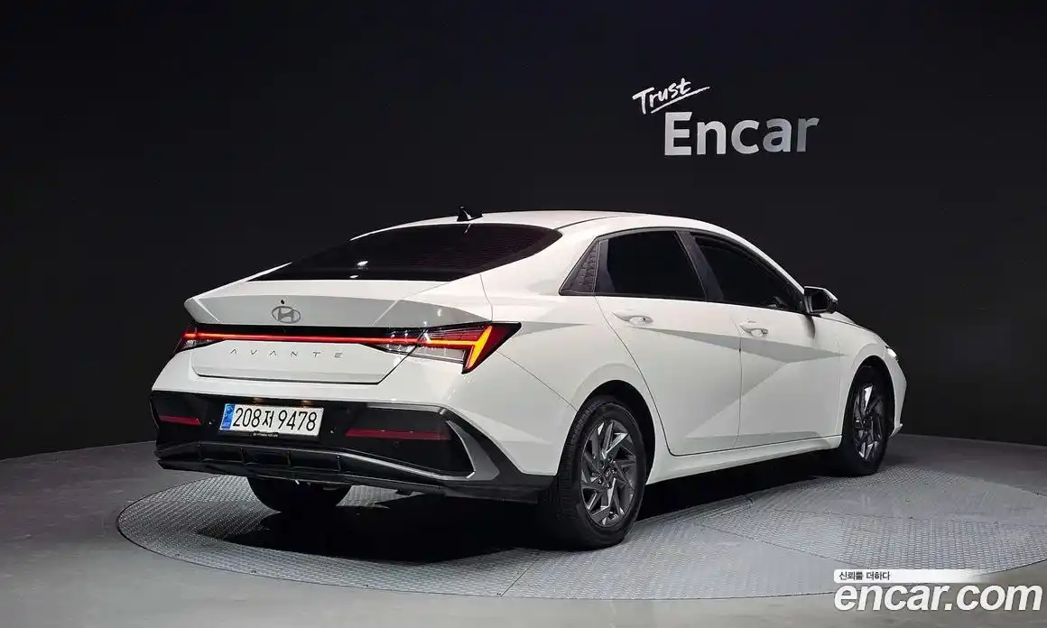 Hyundai Avante 2024 1.6 Автомат в Москве № 112411, фото 8